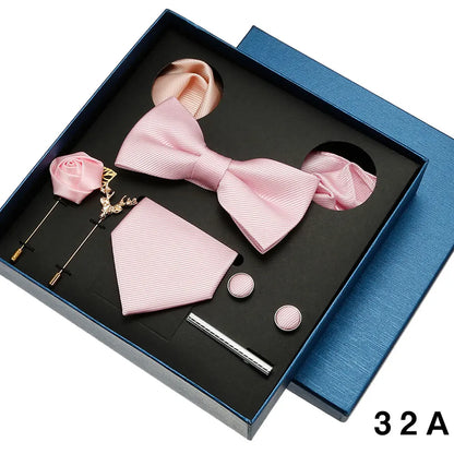 Coffret Cravate avec nœud papillon, mouchoirs, boutons de manchettes et broches - 24 coloris